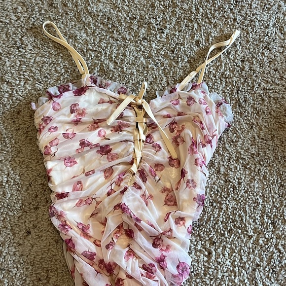 Floral Ruched Dress - Picture 3 of 4